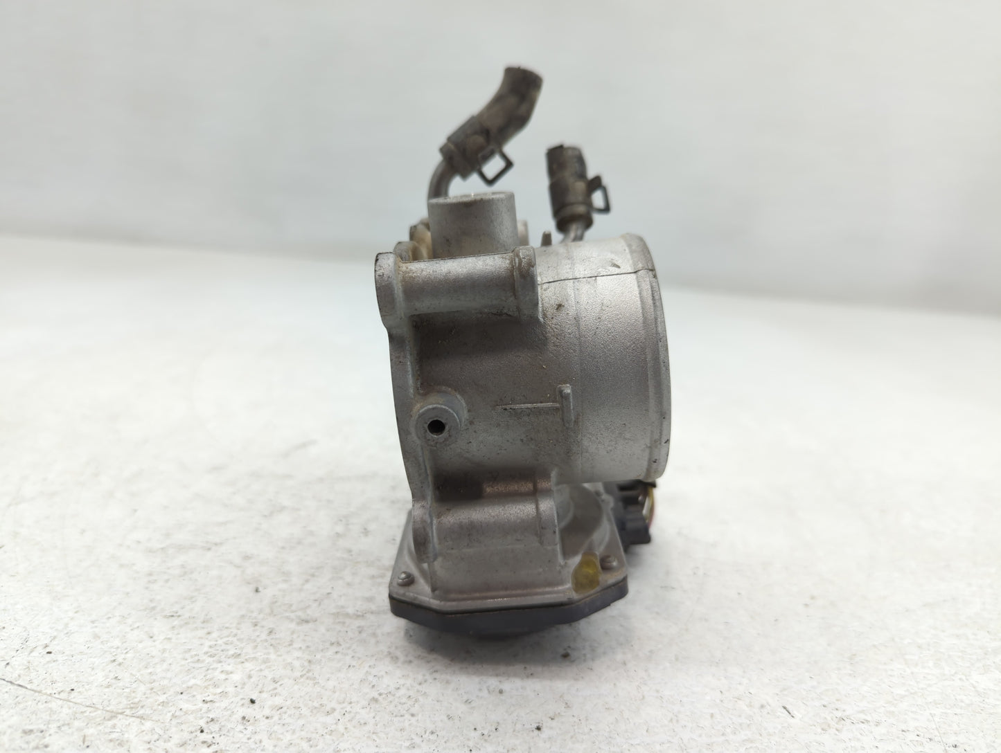 2011-2020 Hyundai Elantra Throttle Body P/N:35100-2E000 Fits Fits 2011 2012 2013 2014 2015 2016 2017 2018 2019 2020 2021 OEM