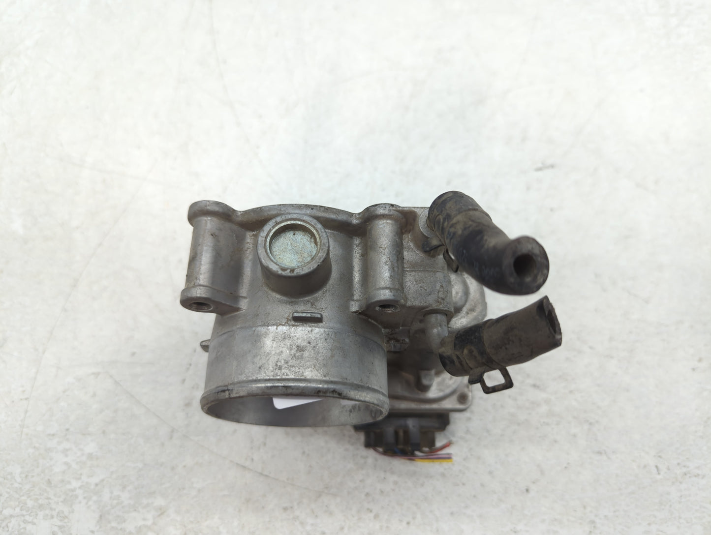 2011-2020 Hyundai Elantra Throttle Body P/N:35100-2E000 Fits Fits 2011 2012 2013 2014 2015 2016 2017 2018 2019 2020 2021 OEM