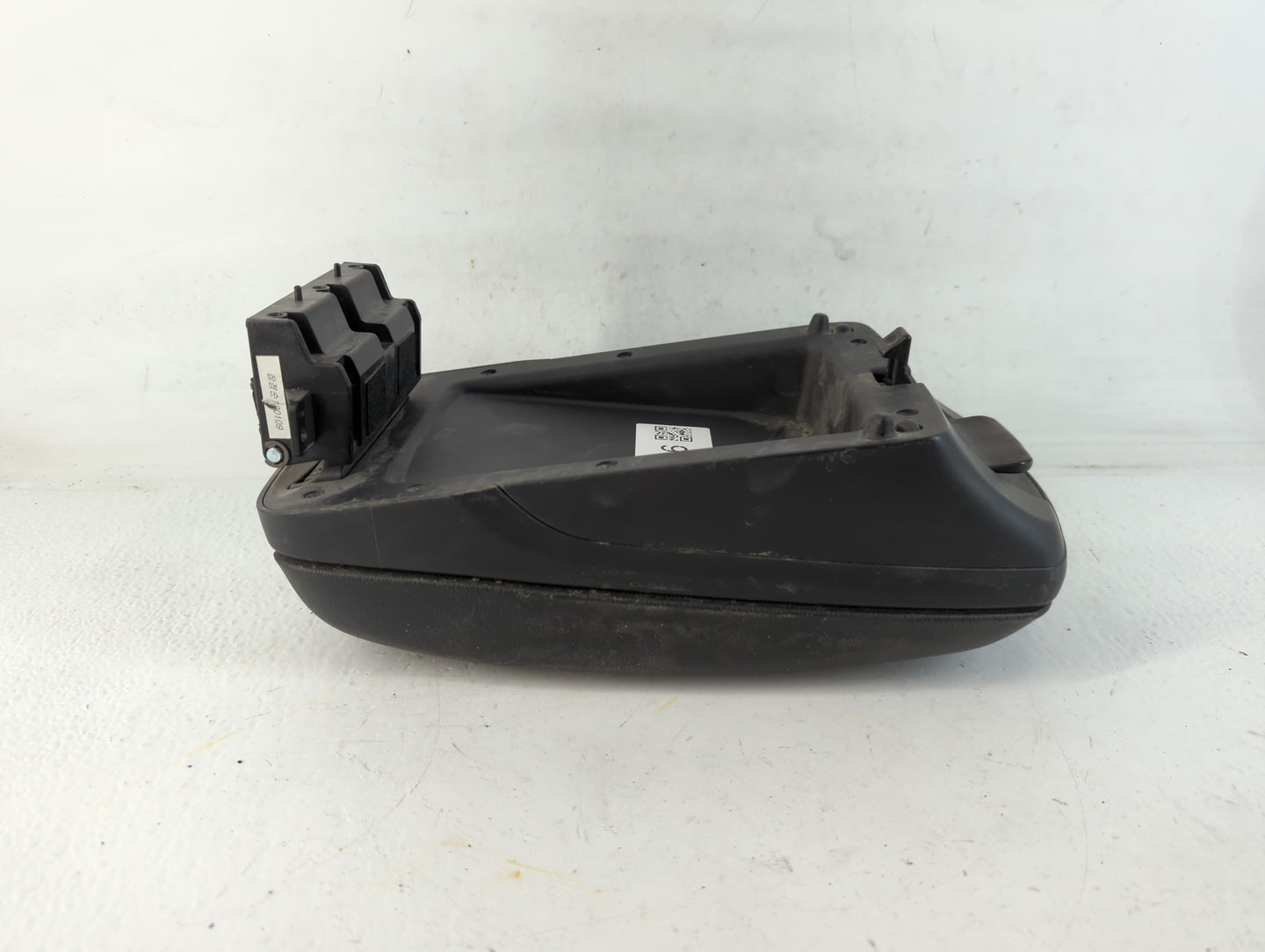 2012 Hyundai Elantra Center Console Armrest Cover Lid Fits OEM Used Auto Parts - Oemusedautoparts1.com