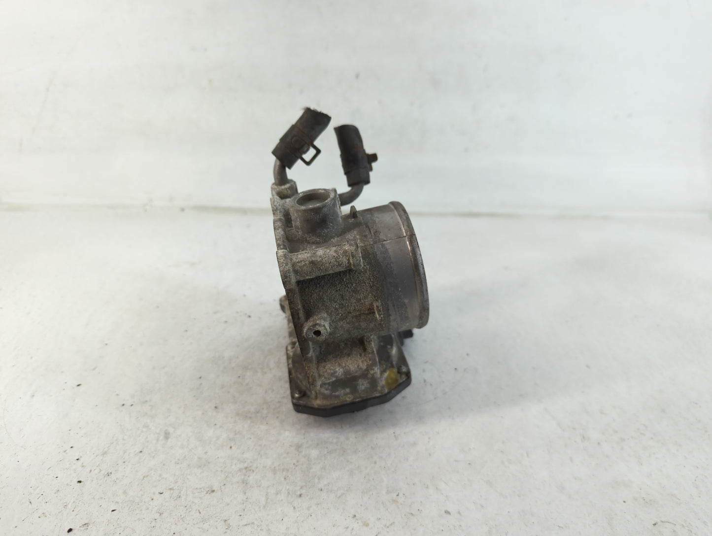 2011-2020 Hyundai Elantra Throttle Body P/N:35100-2E000 Fits Fits 2011 2012 2013 2014 2015 2016 2017 2018 2019 2020 2021 OEM