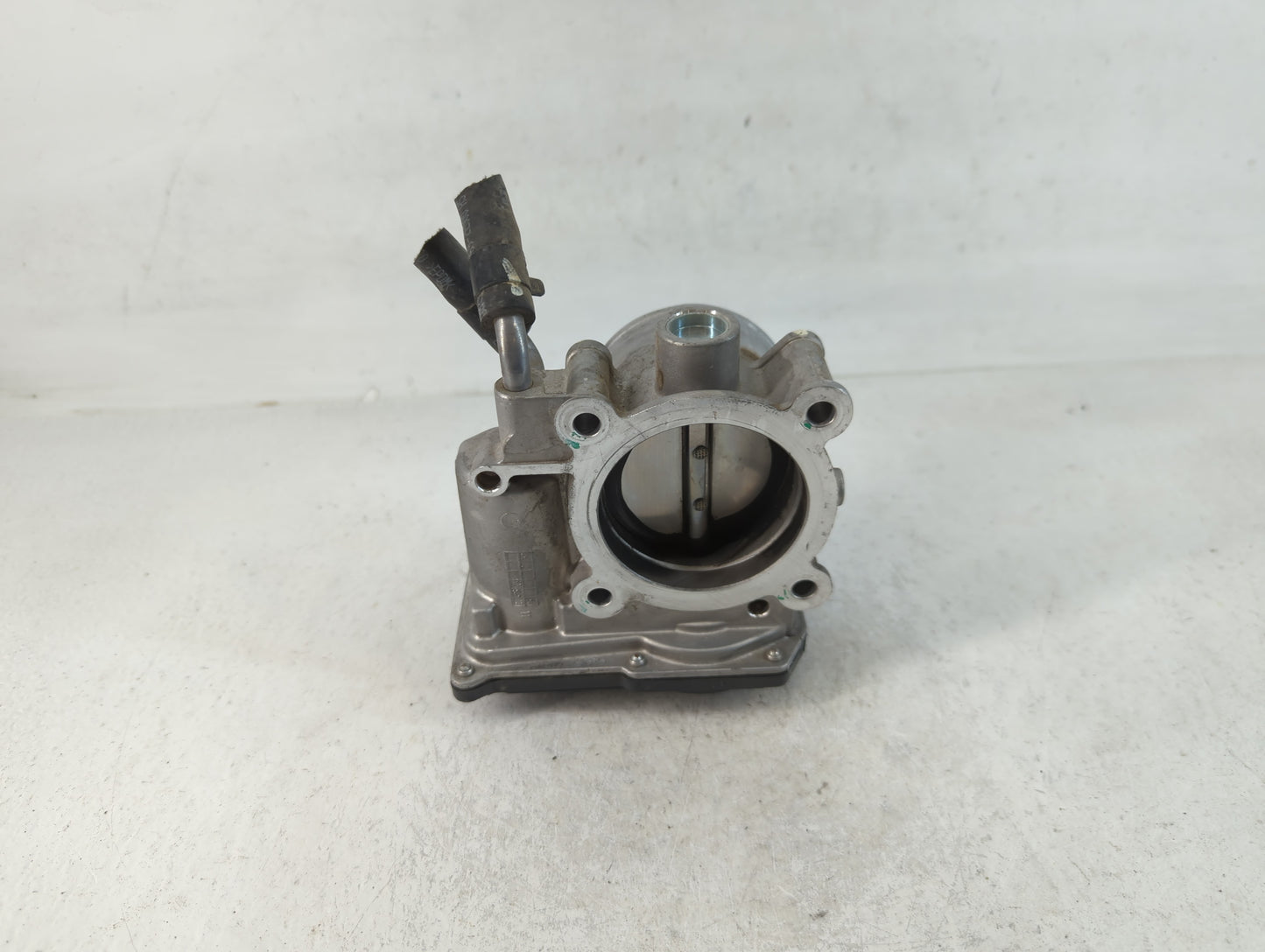 2011-2020 Hyundai Elantra Throttle Body P/N:35100-2E000 Fits Fits 2011 2012 2013 2014 2015 2016 2017 2018 2019 2020 2021 OEM