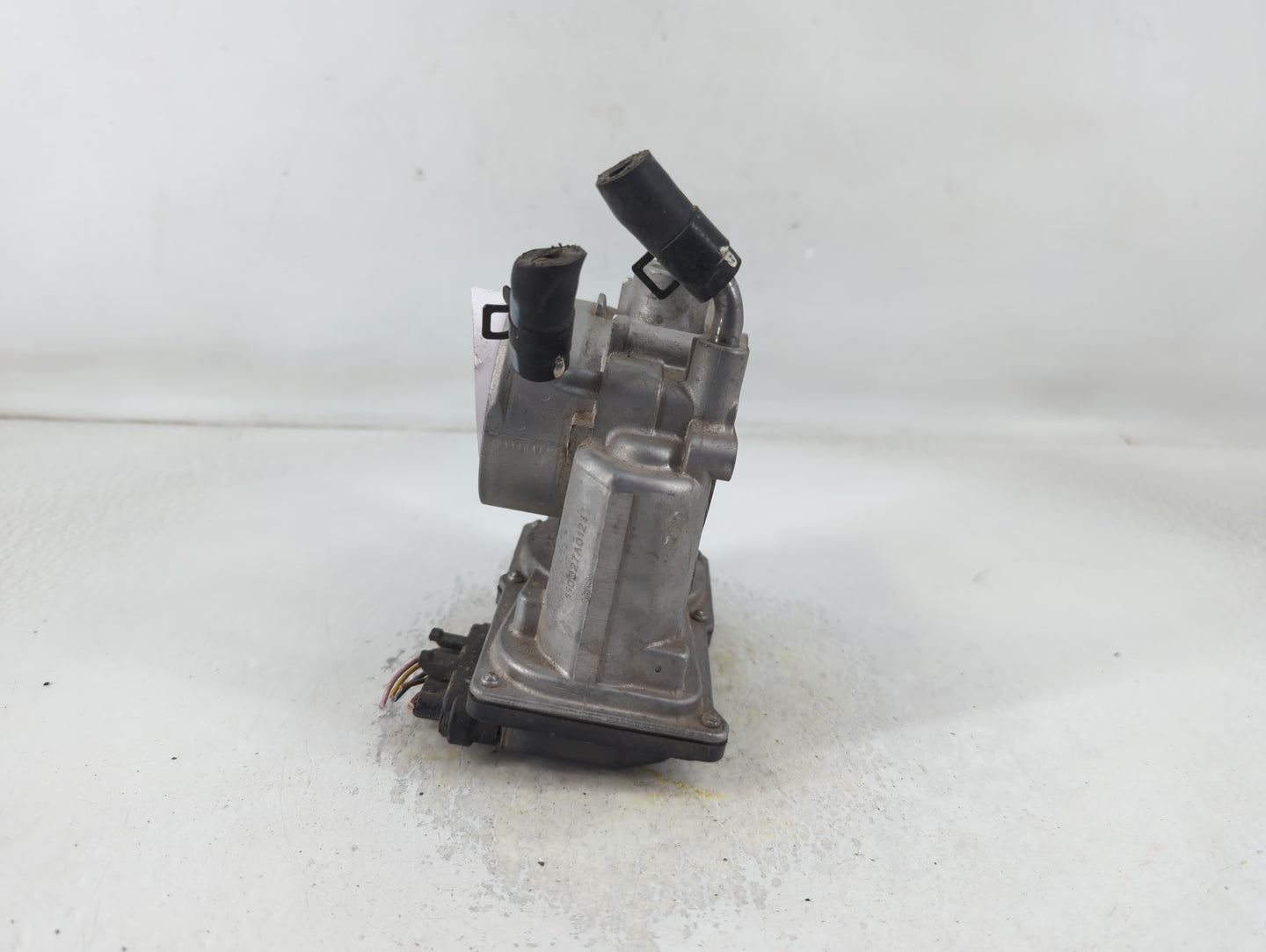 2011-2020 Hyundai Elantra Throttle Body P/N:35100-2E000 Fits Fits 2011 2012 2013 2014 2015 2016 2017 2018 2019 2020 2021 OEM