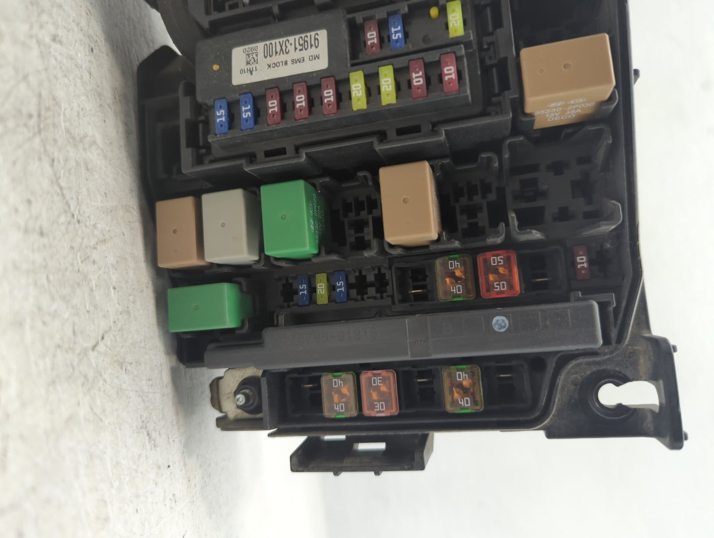 2011-2013 Hyundai Elantra Fusebox Fuse Box Panel Relay Module P/N:91205 3X213 Fits Fits 2011 2012 2013 OEM Used Auto Parts -