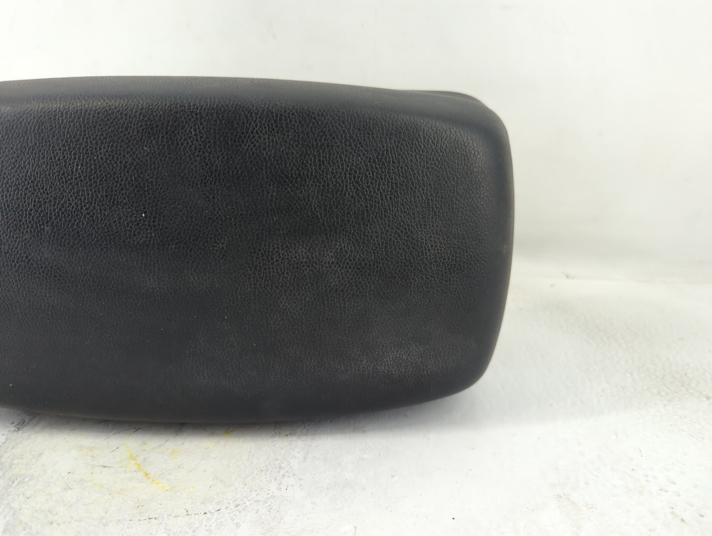 2011-2013 Hyundai Elantra Center Console Armrest Cover Lid P/N:R04 Fits Fits 2011 2012 2013 OEM Used Auto Parts - Oemusedaut
