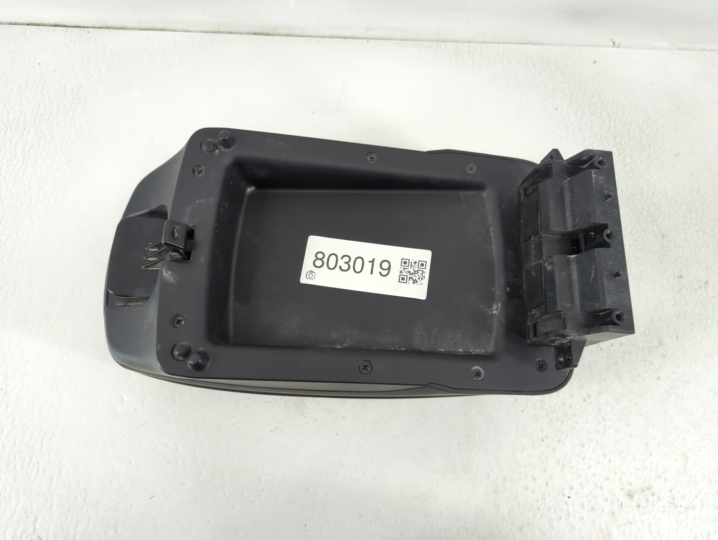 2011-2013 Hyundai Elantra Center Console Armrest Cover Lid P/N:R04 Fits Fits 2011 2012 2013 OEM Used Auto Parts - Oemusedaut