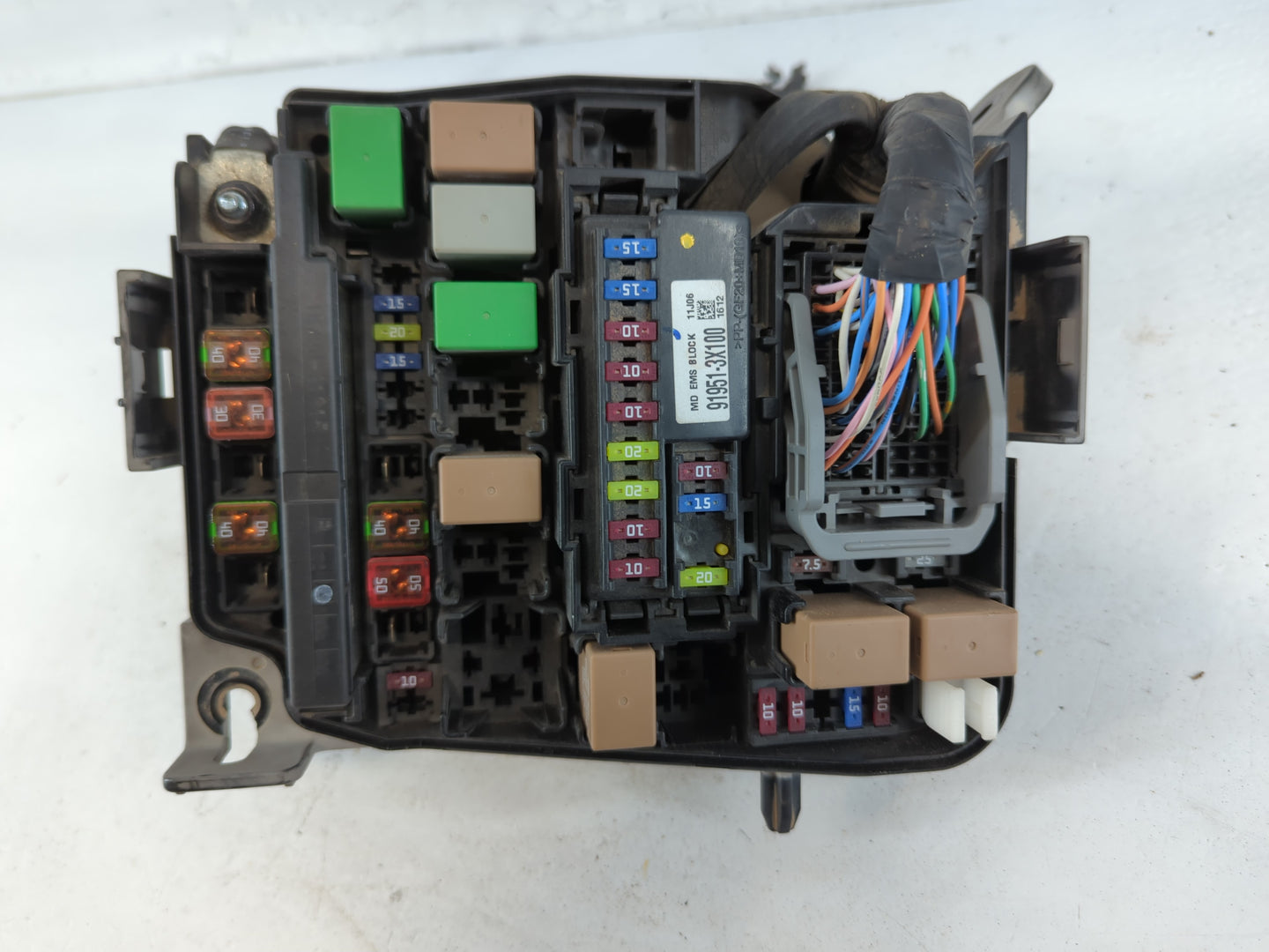 2011-2013 Hyundai Elantra Fusebox Fuse Box Panel Relay Module P/N:91205 3X283 Fits Fits 2011 2012 2013 OEM Used Auto Parts -
