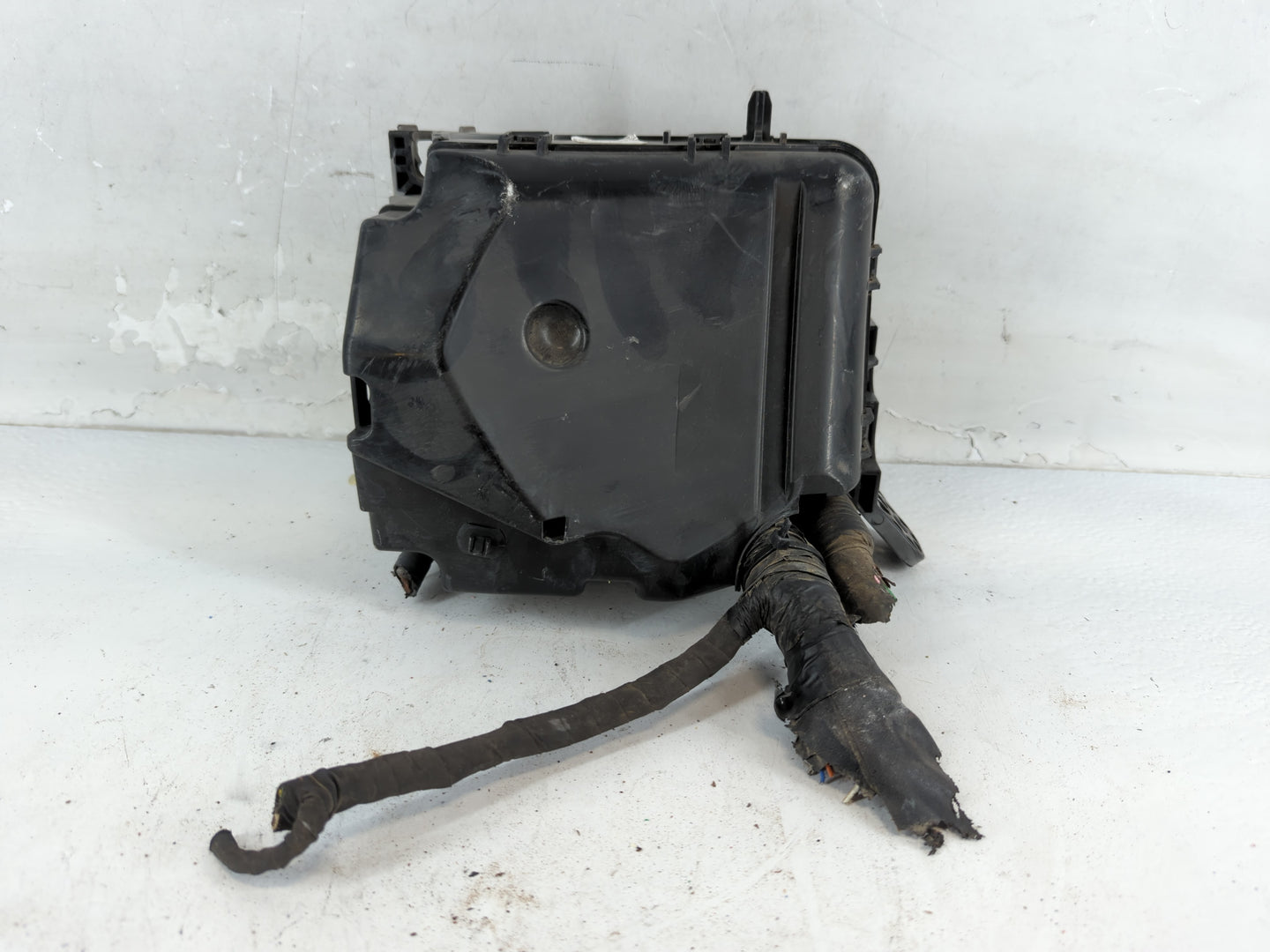 2011-2013 Hyundai Elantra Fusebox Fuse Box Panel Relay Module P/N:91205 3X283 Fits Fits 2011 2012 2013 OEM Used Auto Parts -