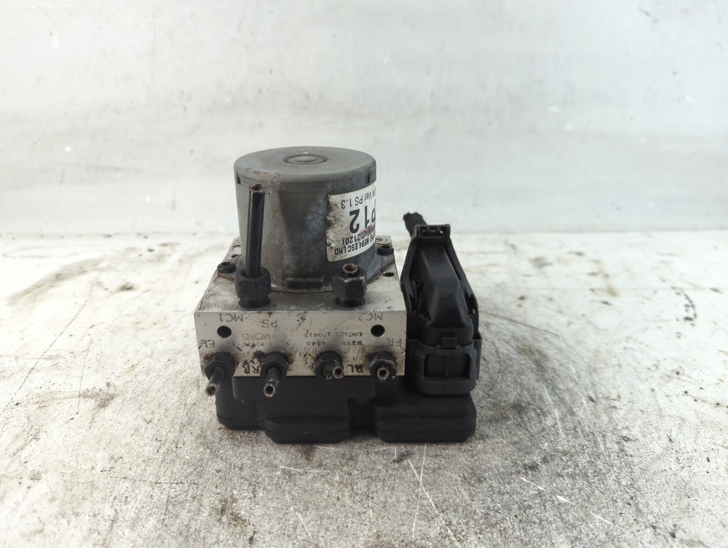 2011-2013 Hyundai Elantra ABS Pump Control Module Replacement P/N:61589-45200 Fits Fits 2011 2012 2013 OEM Used Auto Parts -