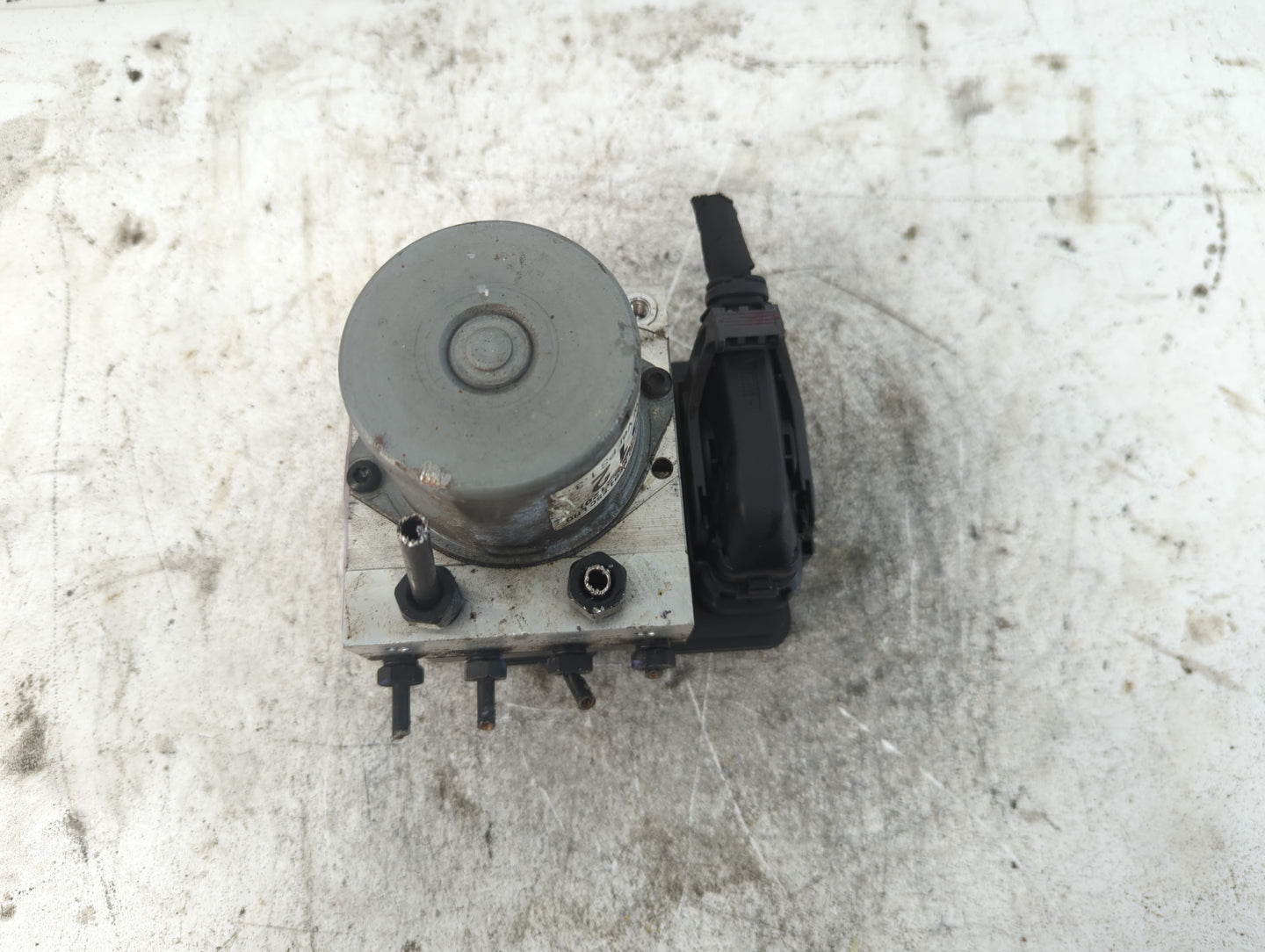 2011-2013 Hyundai Elantra ABS Pump Control Module Replacement P/N:61589-45200 Fits Fits 2011 2012 2013 OEM Used Auto Parts -