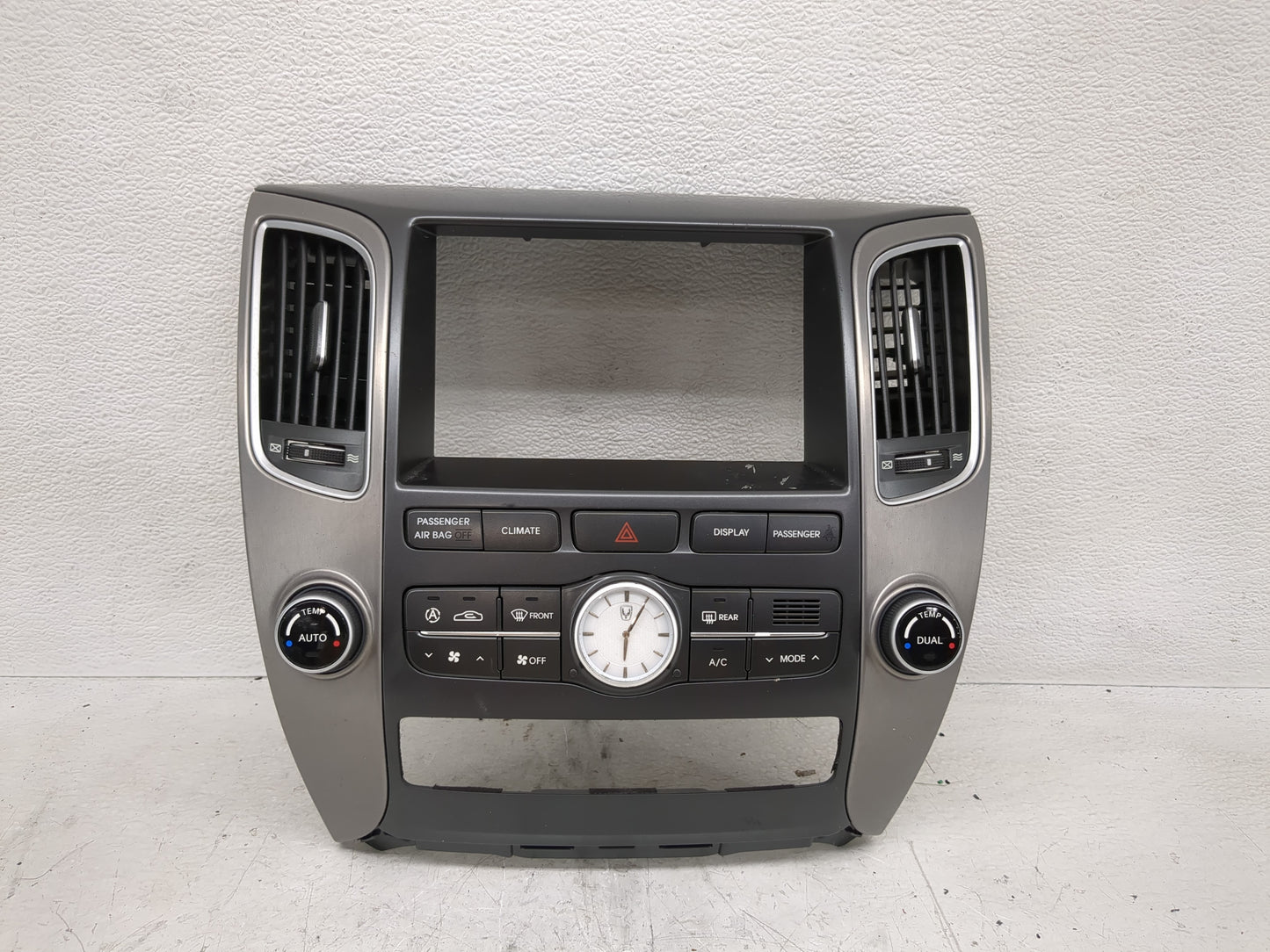 2011-2013 Hyundai Equus Climate Control Module Temperature AC/Heater Replacement Fits Fits 2011 2012 2013 OEM Used Auto Part