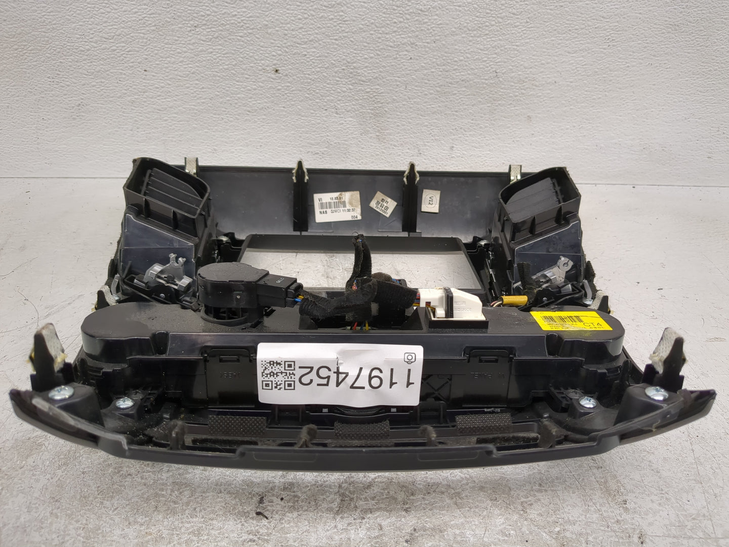 2011-2013 Hyundai Equus Climate Control Module Temperature AC/Heater Replacement Fits Fits 2011 2012 2013 OEM Used Auto Part
