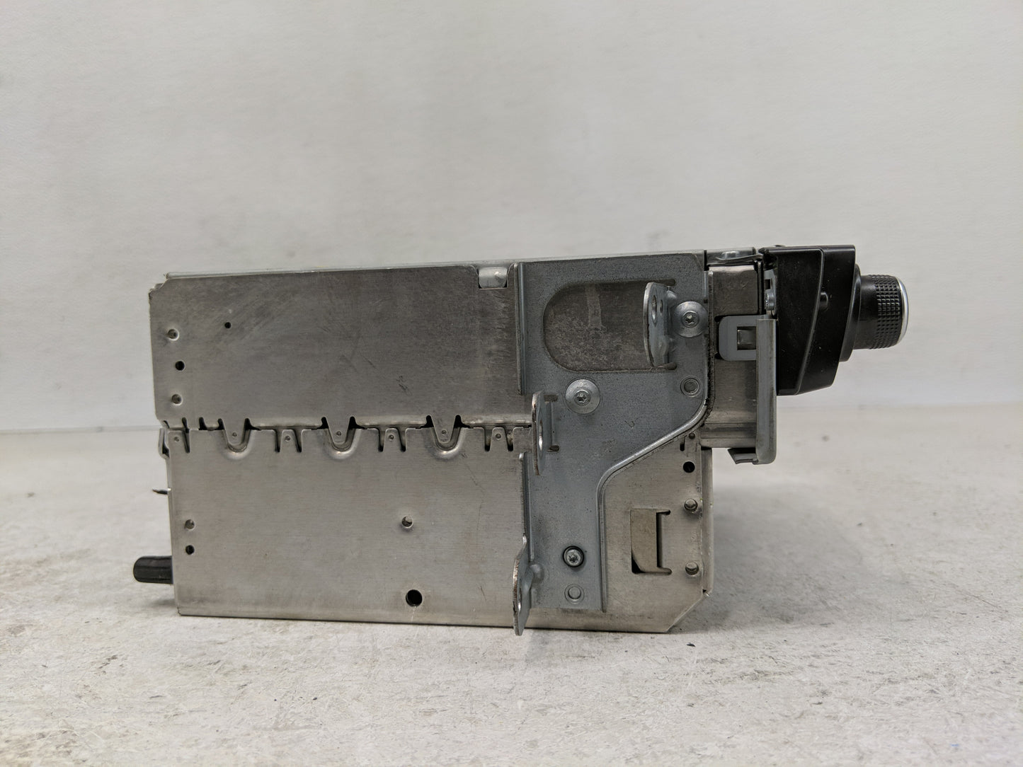 2011-2013 Hyundai Equus Radio AM FM Cd Player Receiver Replacement P/N:6434A-VIDIS Fits Fits 2011 2012 2013 OEM Used Auto Pa