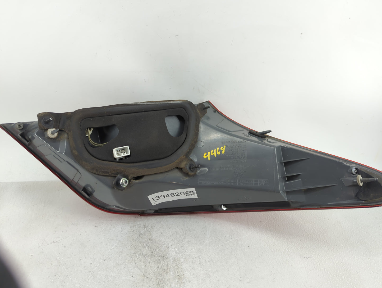 2011-2013 Hyundai Equus Tail Light Assembly Passenger Right OEM P/N:92402-3N010 Fits Fits 2011 2012 2013 OEM Used Auto Parts