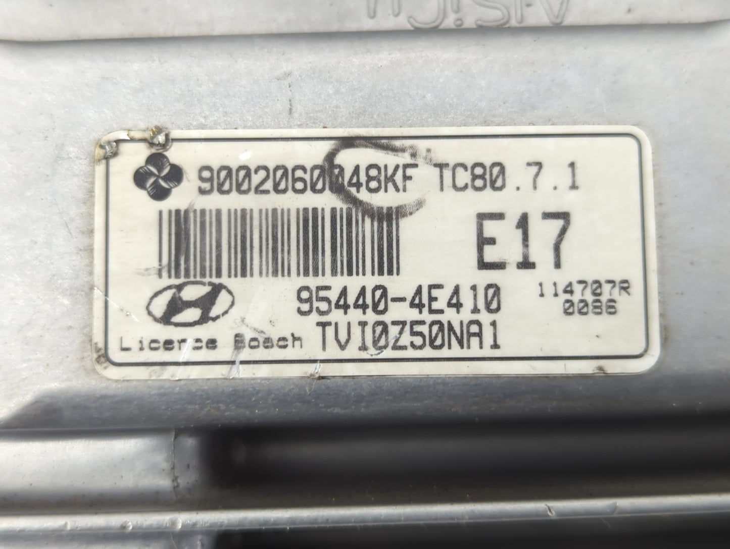 2011-2013 Hyundai Equus Chassis Control Module Ccm Bcm Body Control - Oemusedautoparts1.com