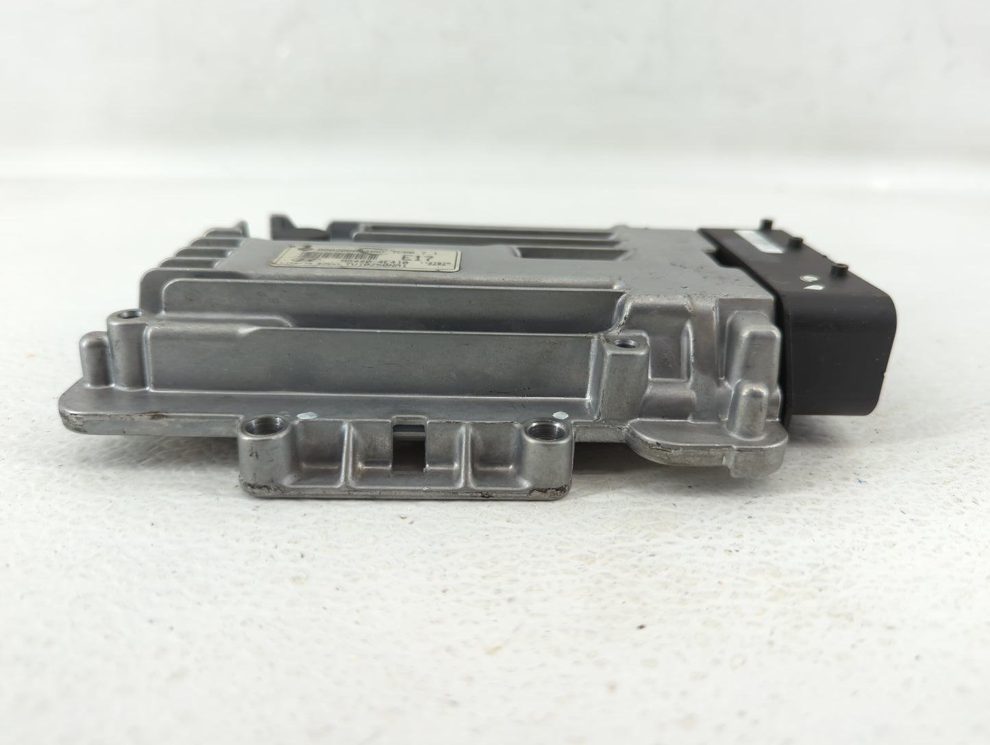 2011-2013 Hyundai Equus Chassis Control Module Ccm Bcm Body Control - Oemusedautoparts1.com