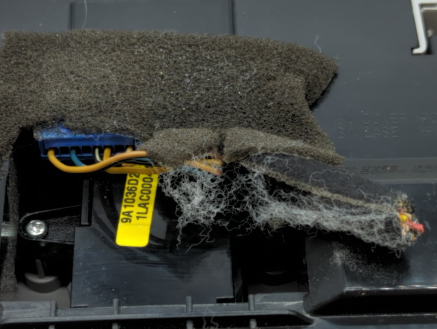 2011-2013 Hyundai Equus Overhead Roof Console - Oemusedautoparts1.com