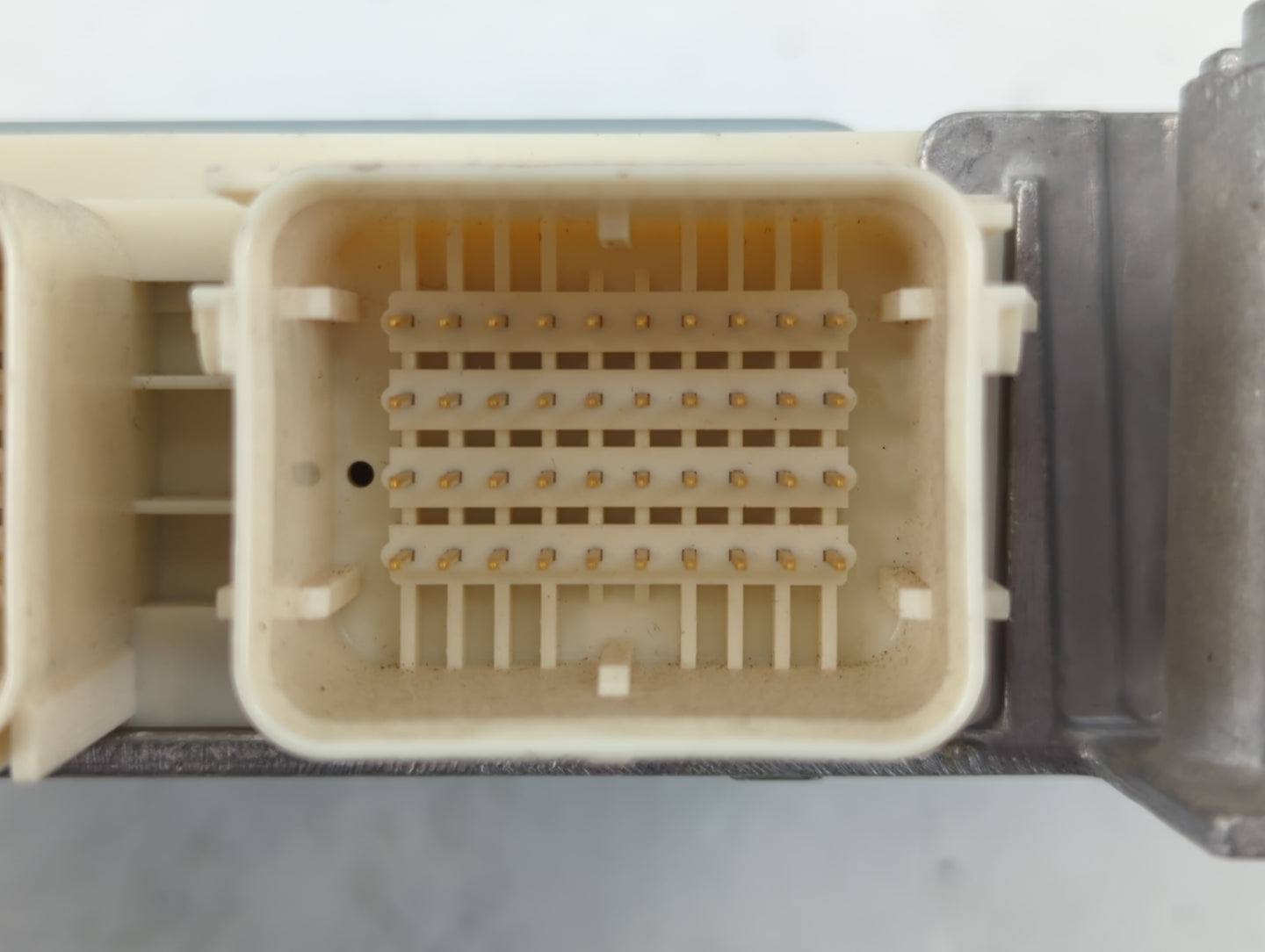 2011-2013 Hyundai Equus Body Control Module Bcm Inner Cabin Fuse Box - Oemusedautoparts1.com