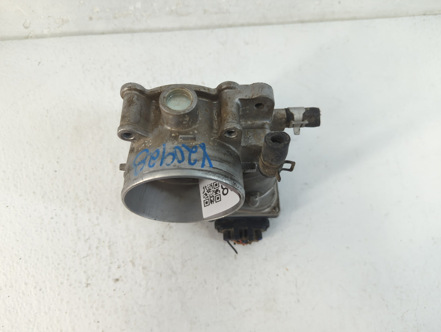 2012-2014 Hyundai Genesis Throttle Body P/N:35100-3CBA0 Fits Fits 2012 2013 2014 OEM Used Auto Parts - Oemusedautoparts1.com
