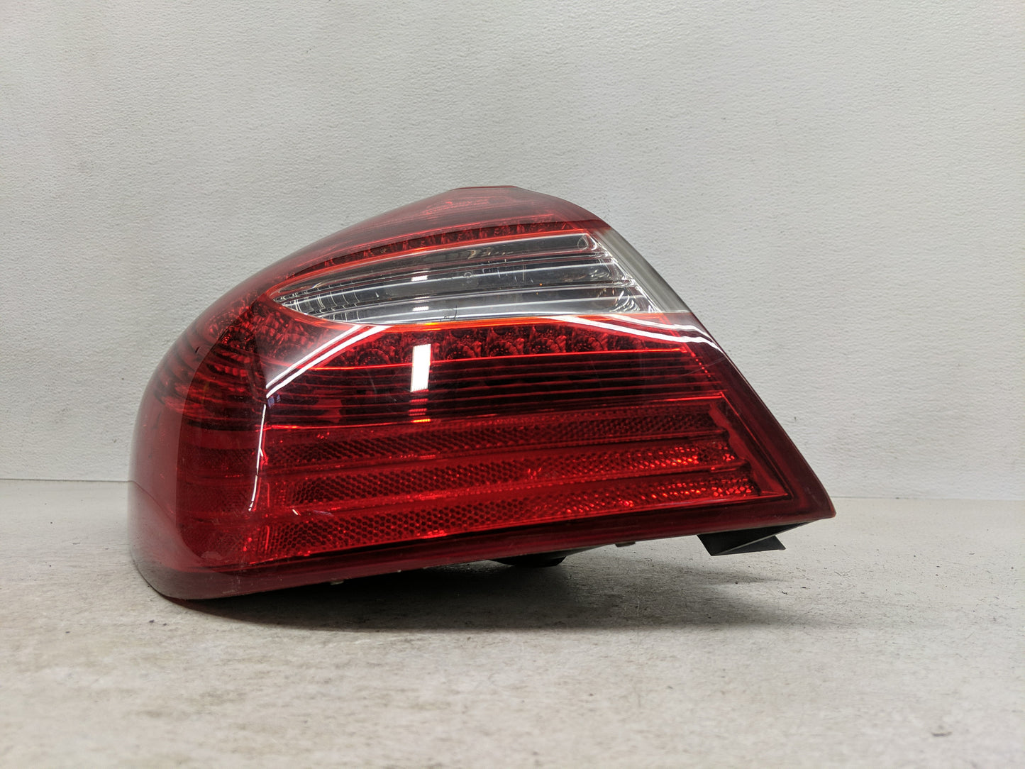 2012-2014 Hyundai Genesis Tail Light Assembly Driver Left OEM P/N:92404-3M22L Fits Fits 2012 2013 2014 OEM Used Auto Parts -