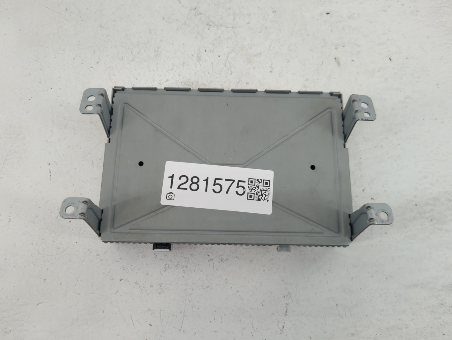 2009-2014 Hyundai Genesis Information Display Screen - Oemusedautoparts1.com