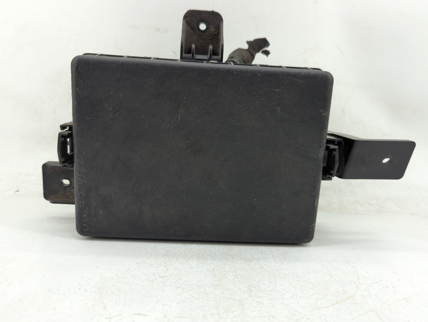 2009-2012 Hyundai Genesis Fusebox Fuse Box Panel Relay Module P/N:91950-2M211 Fits Fits 2009 2010 2011 2012 OEM Used Auto Pa