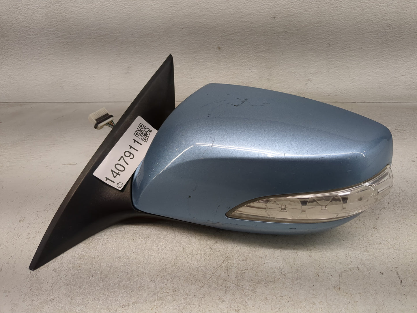 2009-2016 Hyundai Genesis Passenger Side View Mirror - Right Door Mirror OEM Used - Oemusedautoparts1.com
