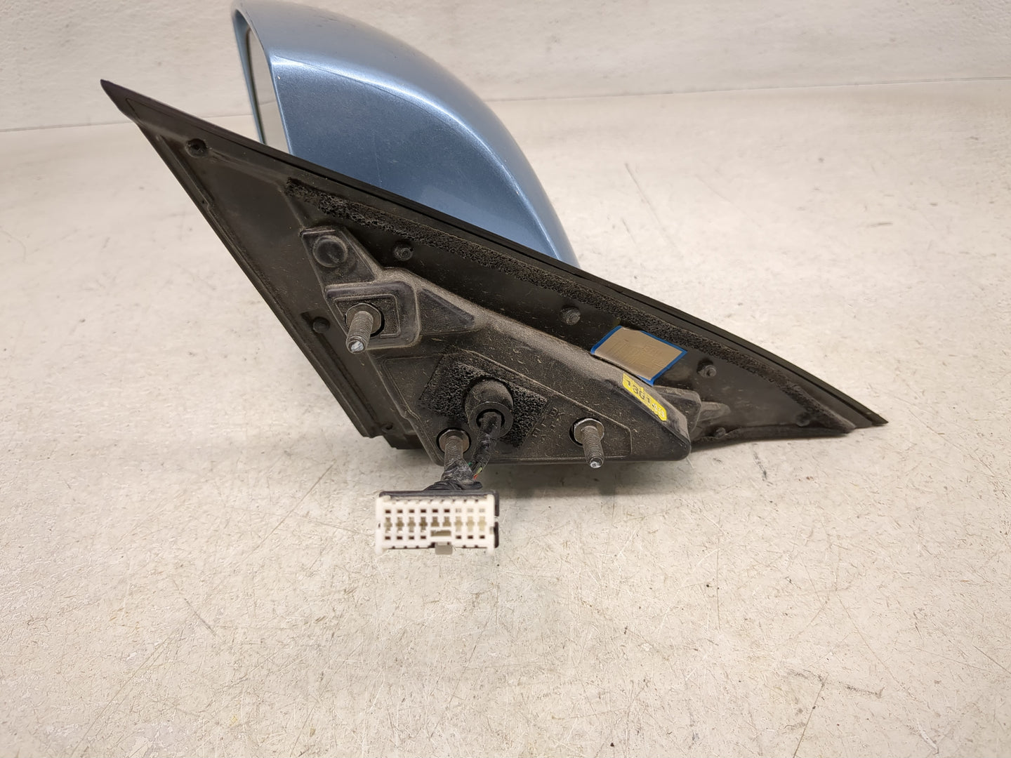 2009-2016 Hyundai Genesis Passenger Side View Mirror - Right Door Mirror OEM Used - Oemusedautoparts1.com