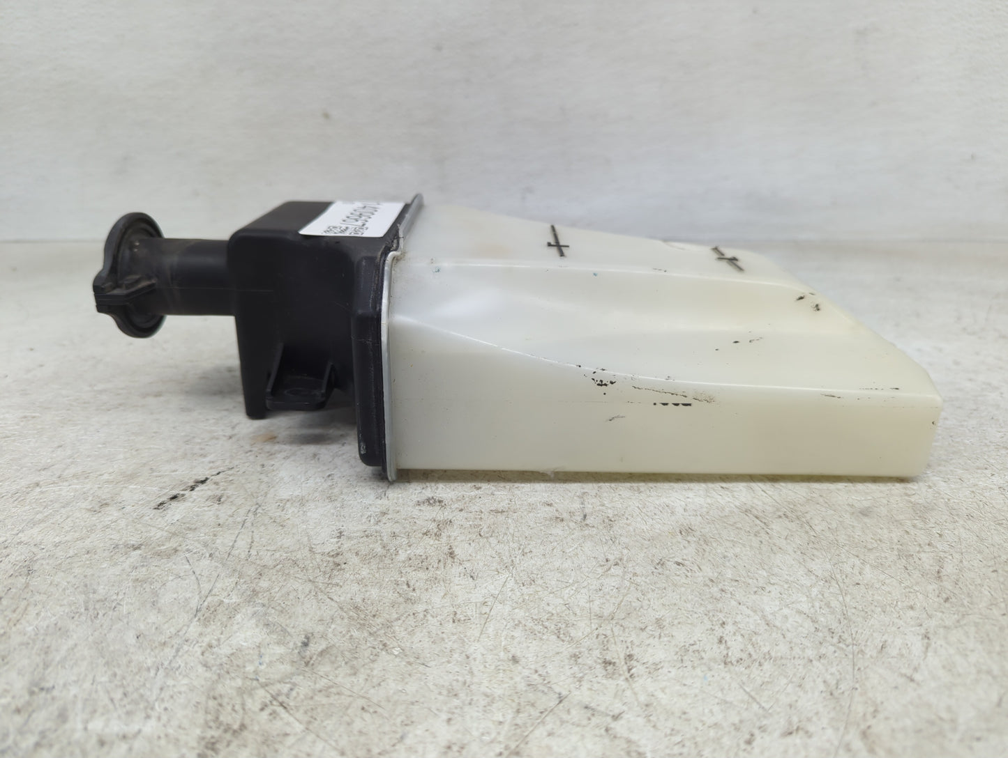 2009 Hyundai Genesis Radiator Coolant Overflow Expansion Tank Bottle - Oemusedautoparts1.com
