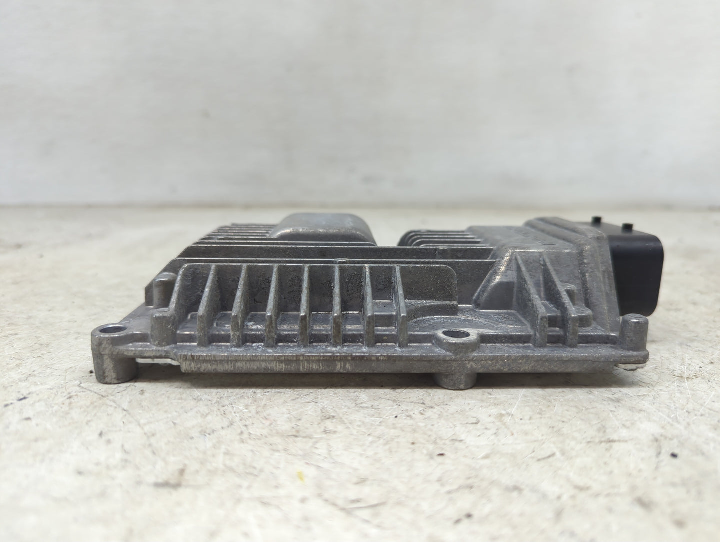 2012-2016 Hyundai Genesis PCM Engine Control Computer ECU ECM PCU OEM P/N:39175-3C000 28364827 Fits OEM Used Auto Parts - Oe