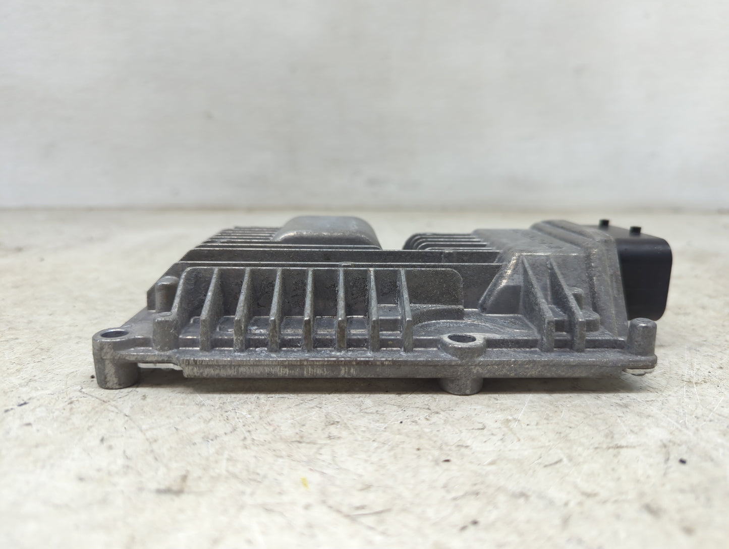 2012-2016 Hyundai Genesis PCM Engine Control Computer ECU ECM PCU OEM P/N:39175-3C000 28364827 Fits OEM Used Auto Parts - Oe