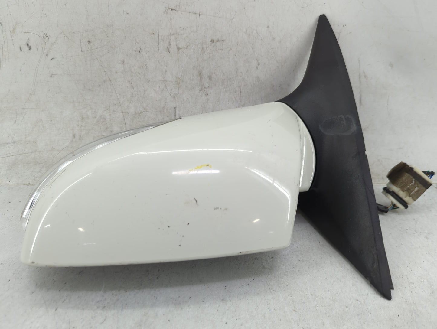 2009-2016 Hyundai Genesis Driver Side View Mirror - Left Door Mirror OEM Used - Oemusedautoparts1.com