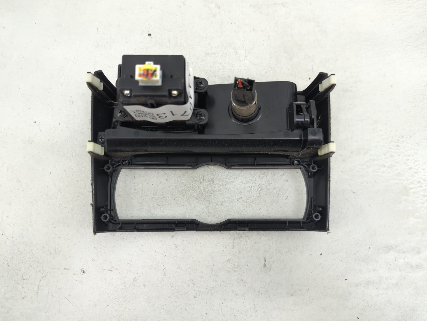 2009-2012 Hyundai Genesis Climate Control Module Temperature AC/Heater Replacement P/N:5WY2AH2A 95490-2M050 Fits OEM Used Au