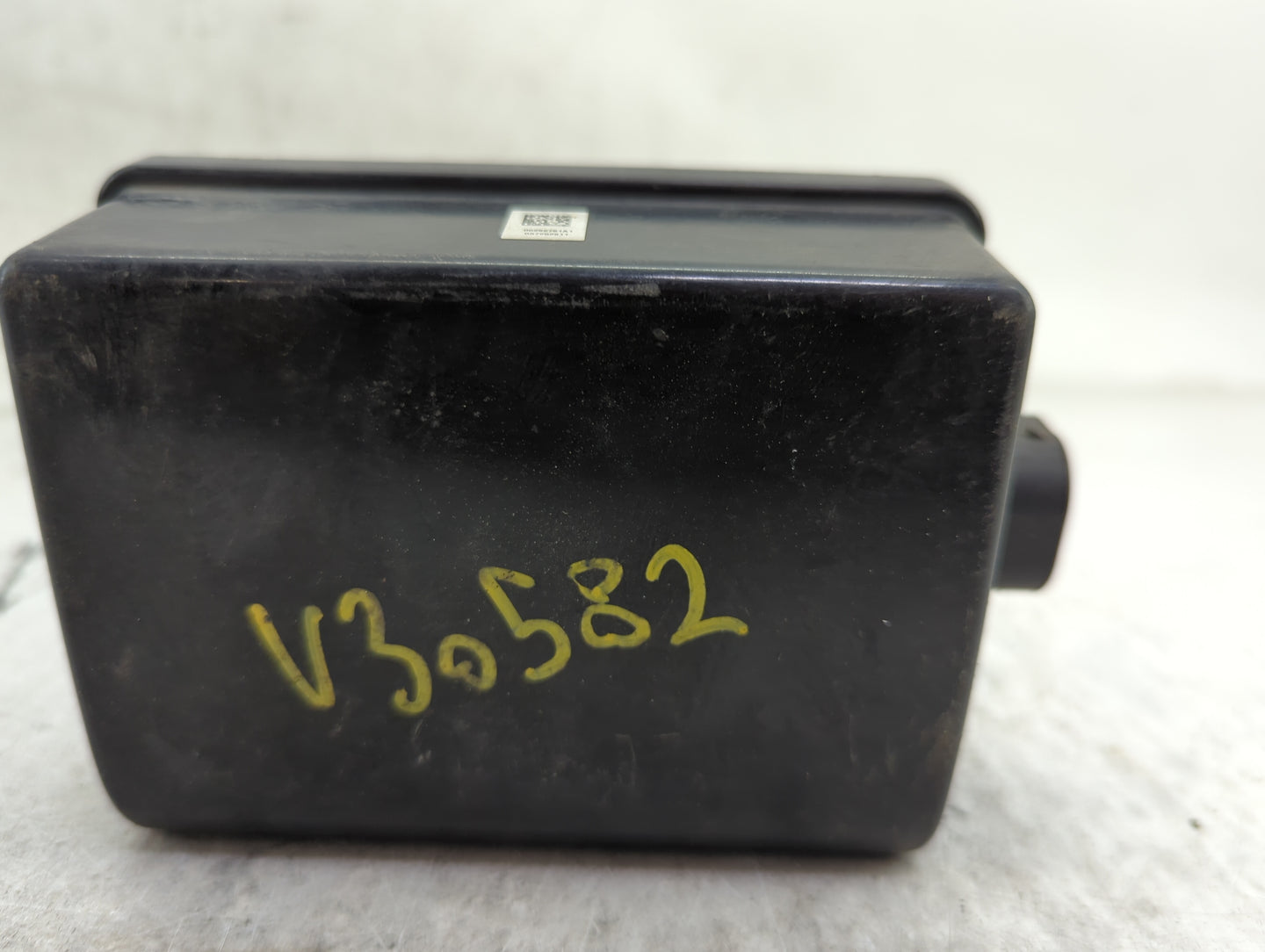 2012 Hyundai Genesis PCM Engine Control Computer ECU ECM PCU OEM P/N:202YK0724679 C1A-ARS3-A, ARS3-A Fits OEM Used Auto Part