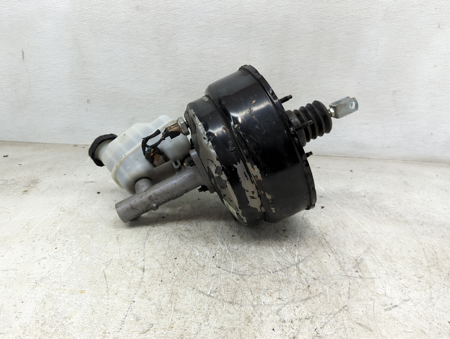 2012 Hyundai Genesis Power Brake Booster Oem - Oemusedautoparts1.com