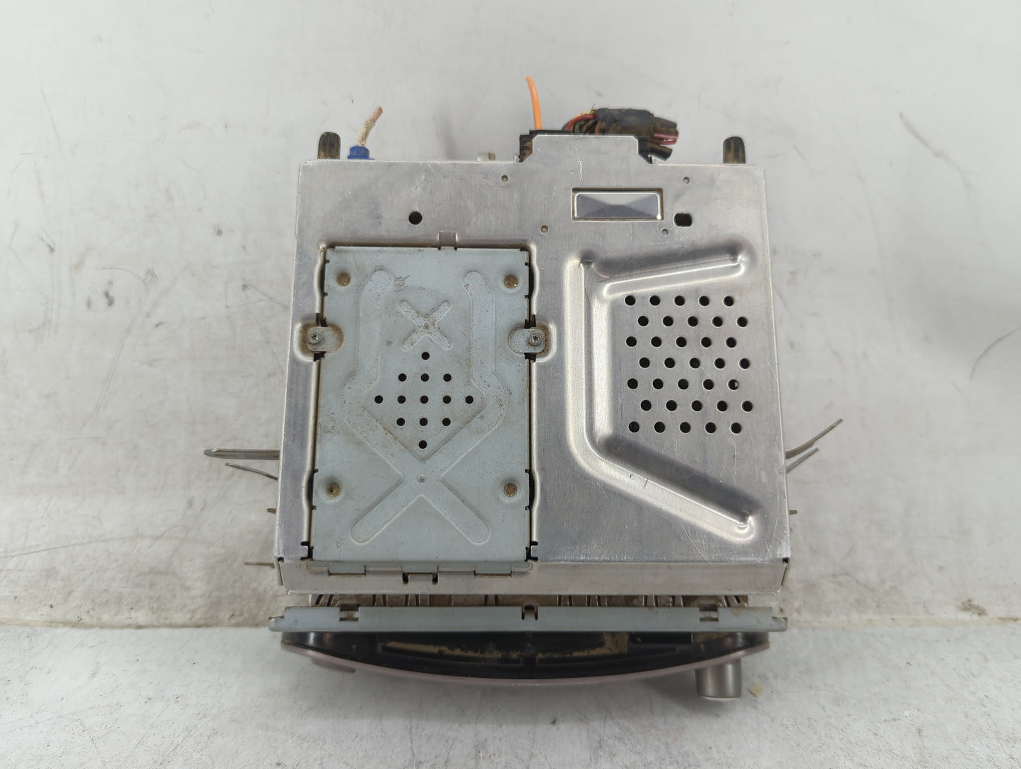 2012 Hyundai Genesis Radio AM FM Cd Player Receiver Replacement P/N:006236 20018676, 02227738 Fits OEM Used Auto Parts - Oem