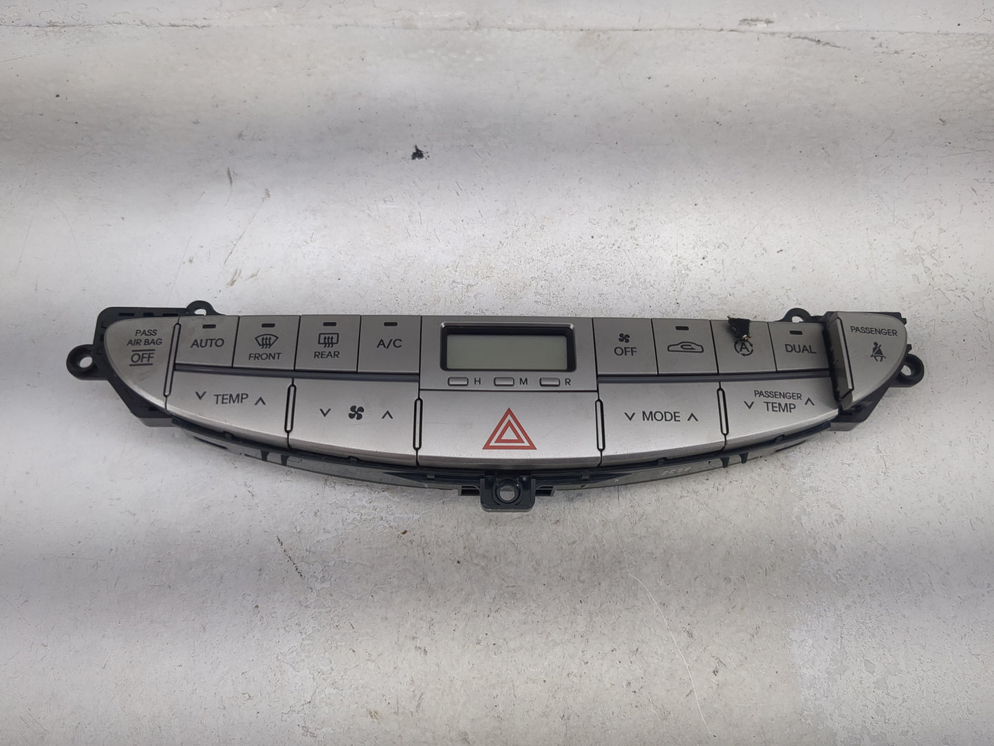 2009-2014 Hyundai Genesis Climate Control Module Temperature AC/Heater Replacement P/N:97250-3M200 Fits OEM Used Auto Parts 