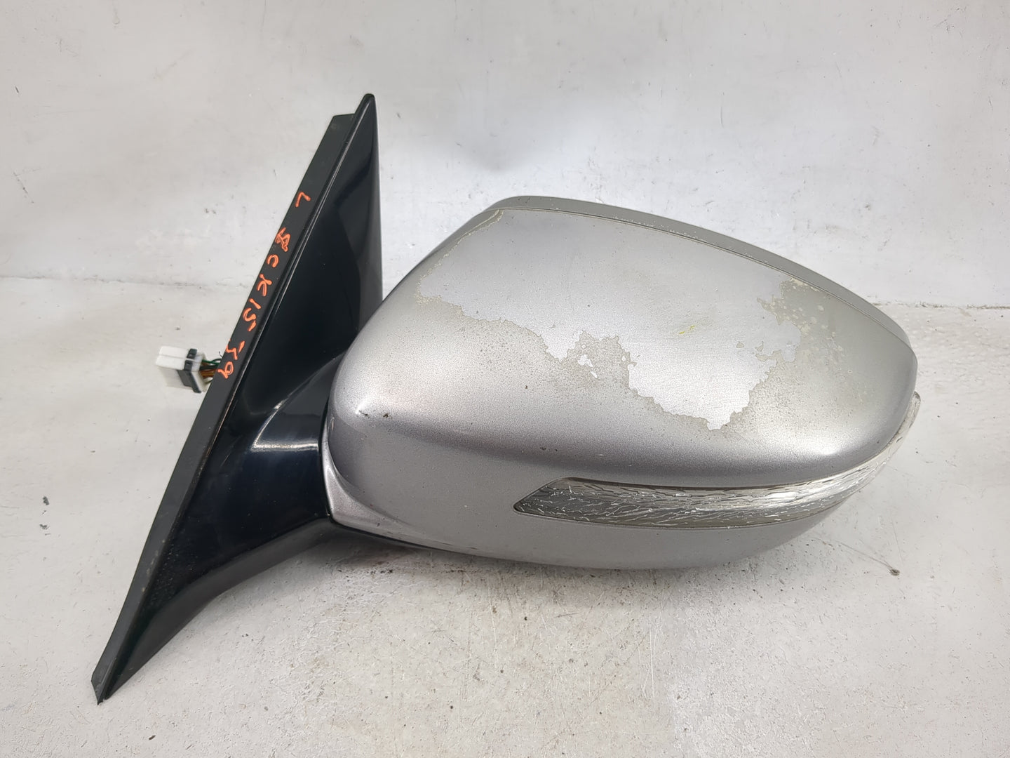 2009-2014 Hyundai Genesis Driver Side View Mirror - Left Door Mirror OEM Used - Oemusedautoparts1.com