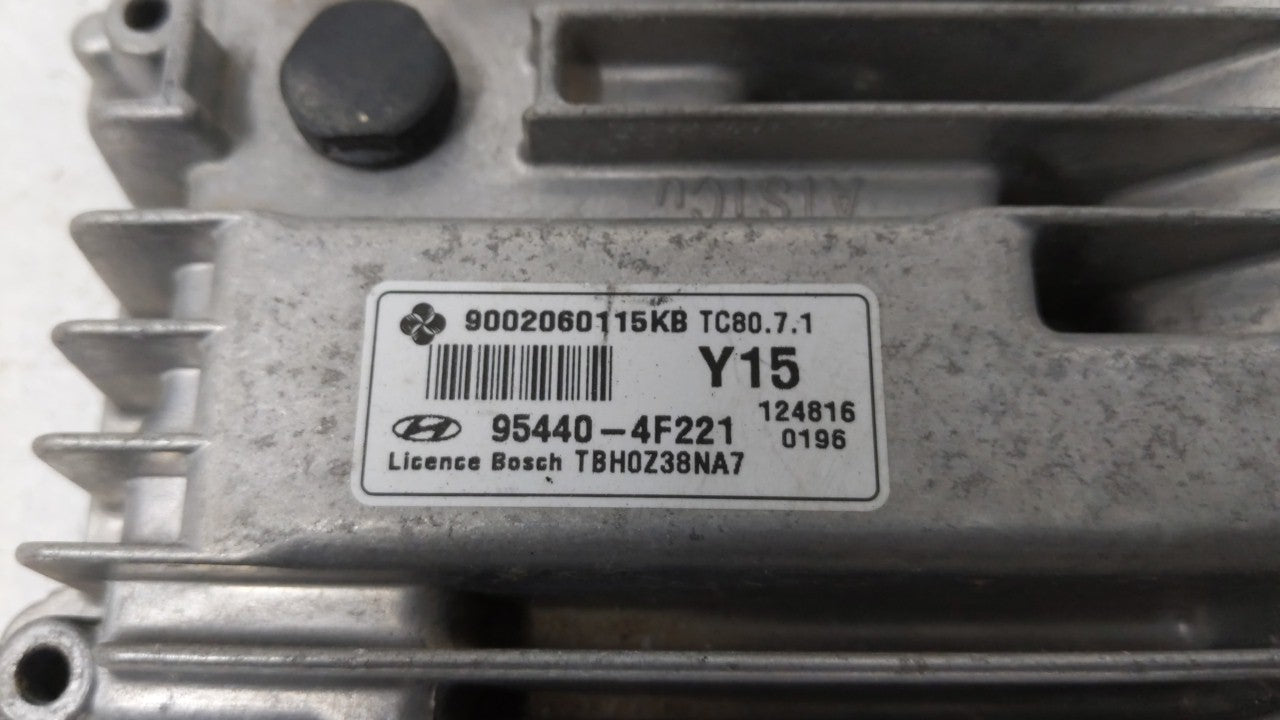 2012-2014 Hyundai Genesis Chassis Control Module Ccm Bcm Body Control - Oemusedautoparts1.com