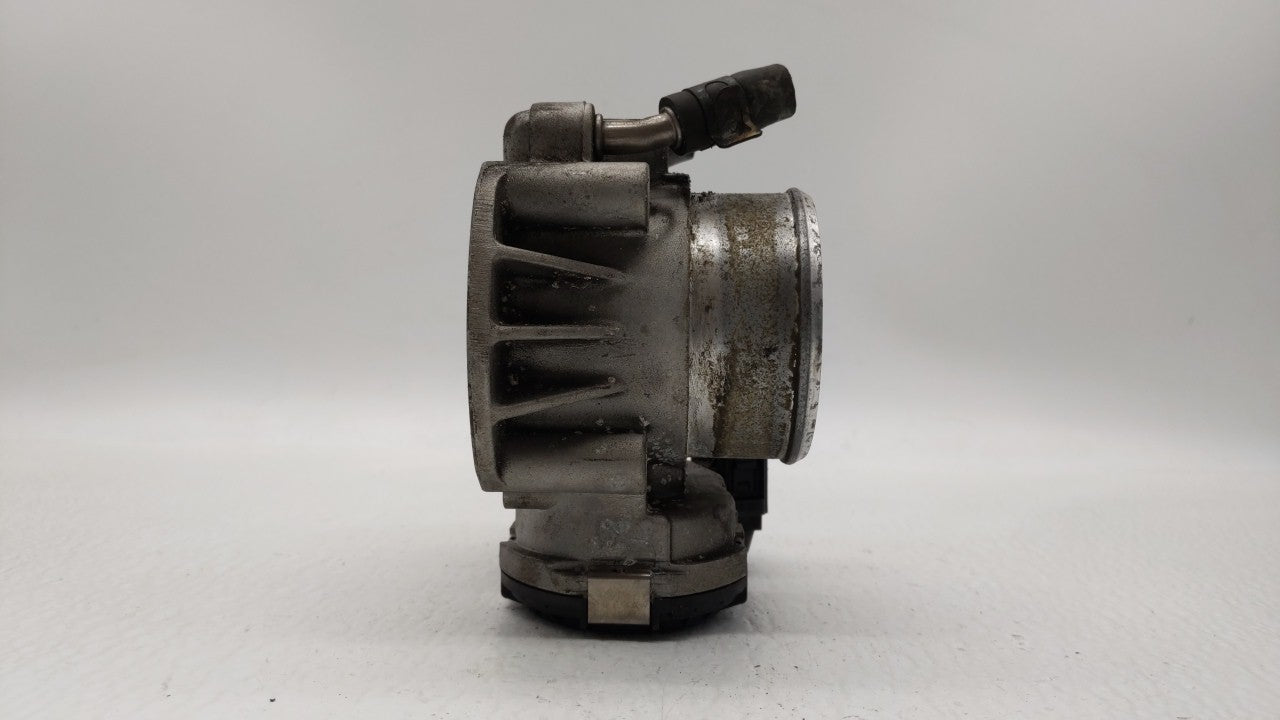 2009-2014 Hyundai Genesis Throttle Body P/N:35100-2C300 Fits Fits 2009 2010 2011 2012 2013 2014 OEM Used Auto Parts - Oemuse
