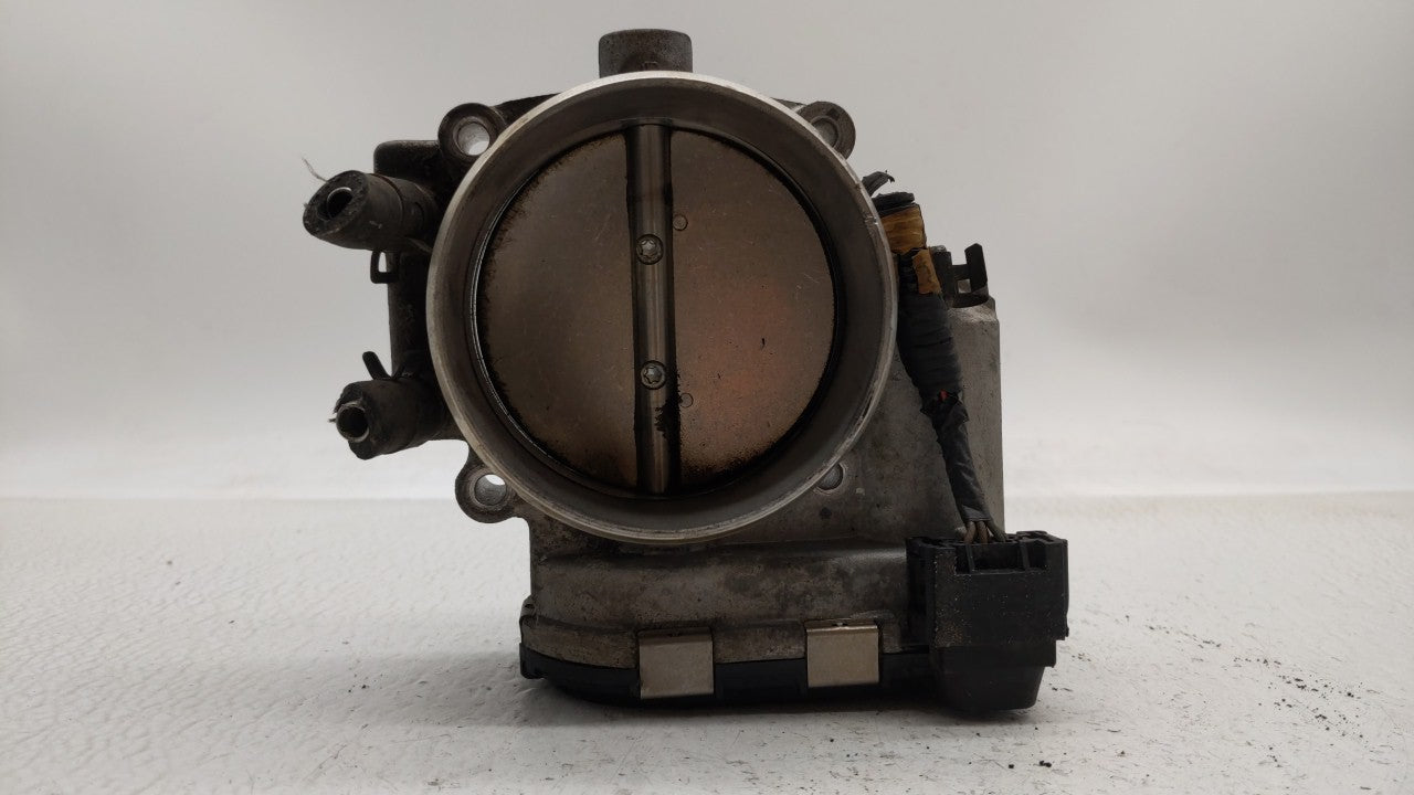 2012-2016 Hyundai Genesis Throttle Body P/N:35100-3F100 Fits Fits 2012 2013 2014 2015 2016 2017 OEM Used Auto Parts - Oemuse