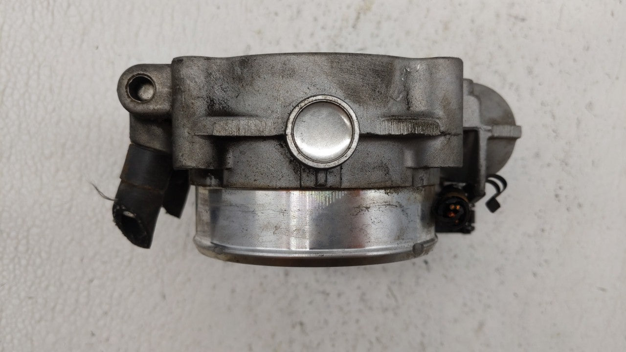 2012-2016 Hyundai Genesis Throttle Body P/N:35100-3F100 Fits Fits 2012 2013 2014 2015 2016 2017 OEM Used Auto Parts - Oemuse