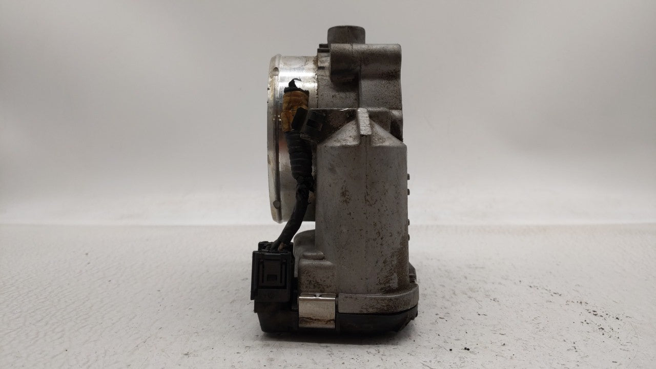 2012-2016 Hyundai Genesis Throttle Body P/N:35100-3F100 Fits Fits 2012 2013 2014 2015 2016 2017 OEM Used Auto Parts - Oemuse