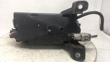 2009-2012 Hyundai Genesis Fusebox Fuse Box Panel Relay Module P/N:91205-2M445 Fits Fits 2009 2010 2011 2012 OEM Used Auto Pa