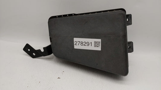 2009-2014 Hyundai Genesis Fusebox Fuse Box Panel Relay Module P/N:91950-3M170 91950-3M173 Fits OEM Used Auto Parts - Oemused