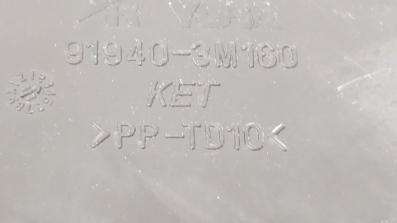 2009-2014 Hyundai Genesis Fusebox Fuse Box Panel Relay Module P/N:91950-3M170 91950-3M173 Fits OEM Used Auto Parts - Oemused