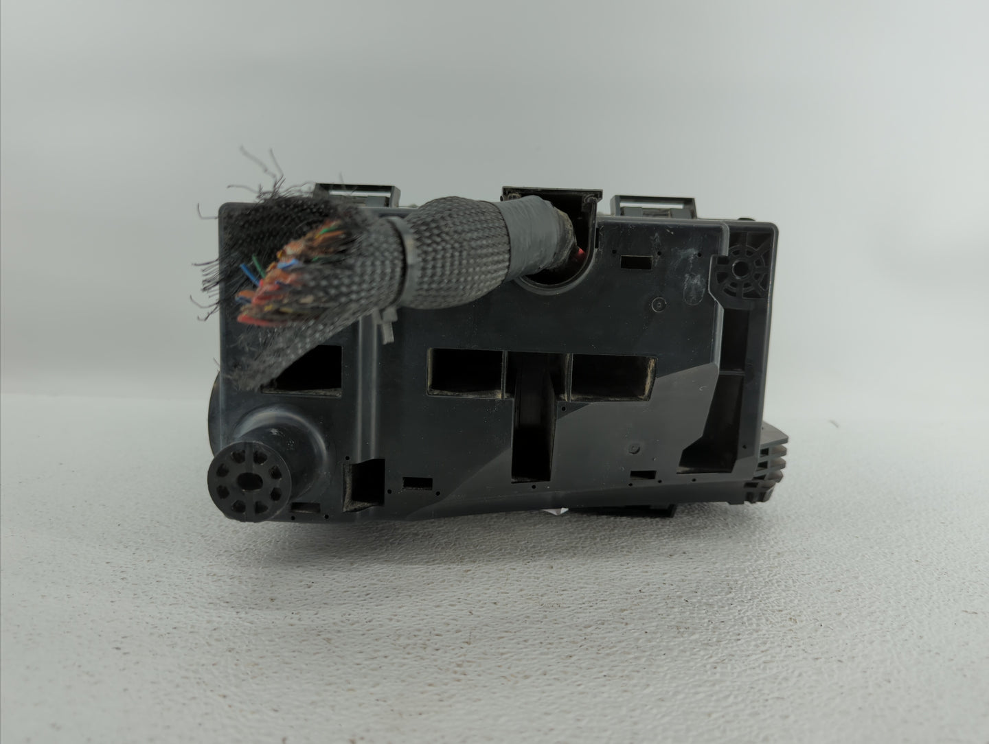 2012-2014 Hyundai Genesis Fusebox Fuse Box Panel Relay Module P/N:91950-3M170 91950-3M173, 91241-3M540 Fits Fits 2012 2013 2