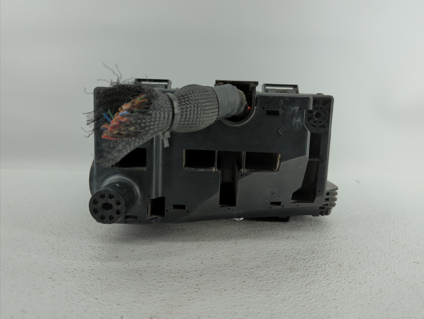 2012-2014 Hyundai Genesis Fusebox Fuse Box Panel Relay Module P/N:91950-3M170 91950-3M173, 91241-3M540 Fits Fits 2012 2013 2