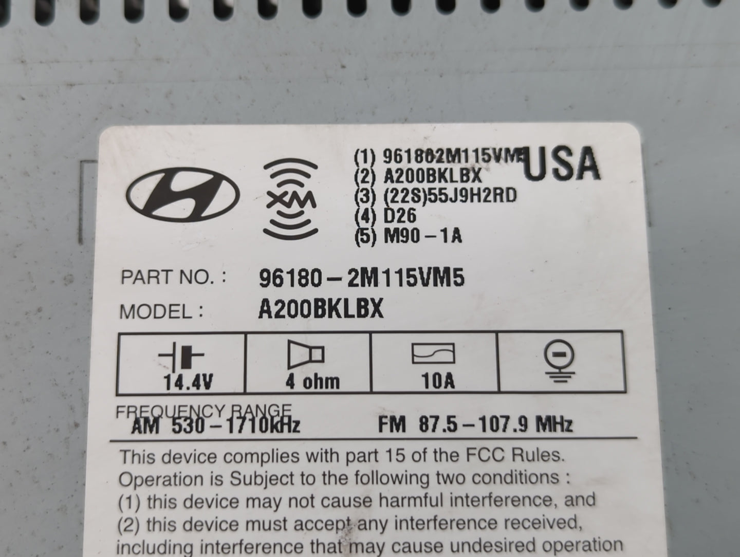2011-2012 Hyundai Genesis Am Fm Cd Player Radio Receiver - Oemusedautoparts1.com