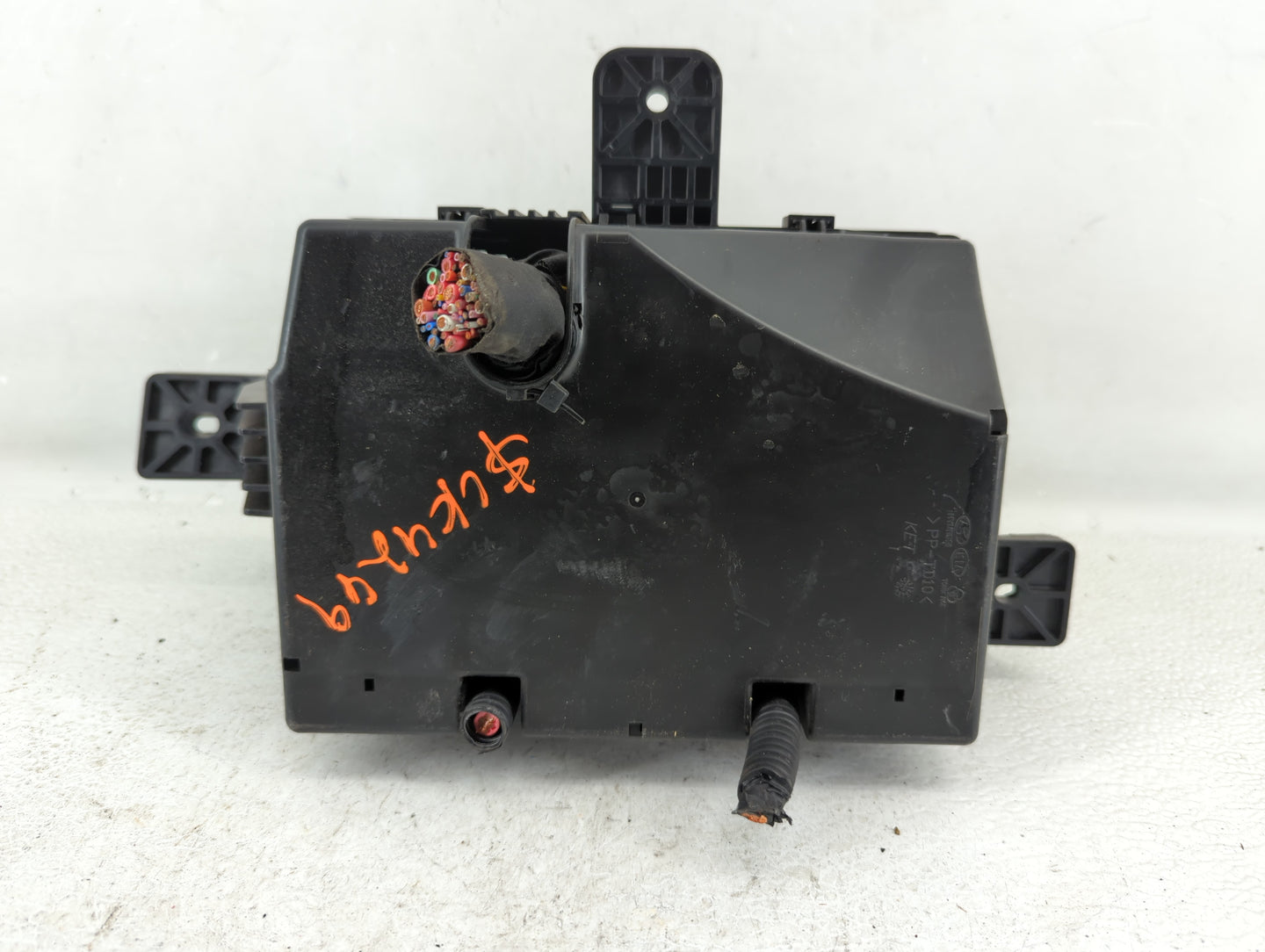 2009-2012 Hyundai Genesis Fusebox Fuse Box Panel Relay Module P/N:N91205-2M874-00 91950-2M211 Fits Fits 2009 2010 2011 2012 
