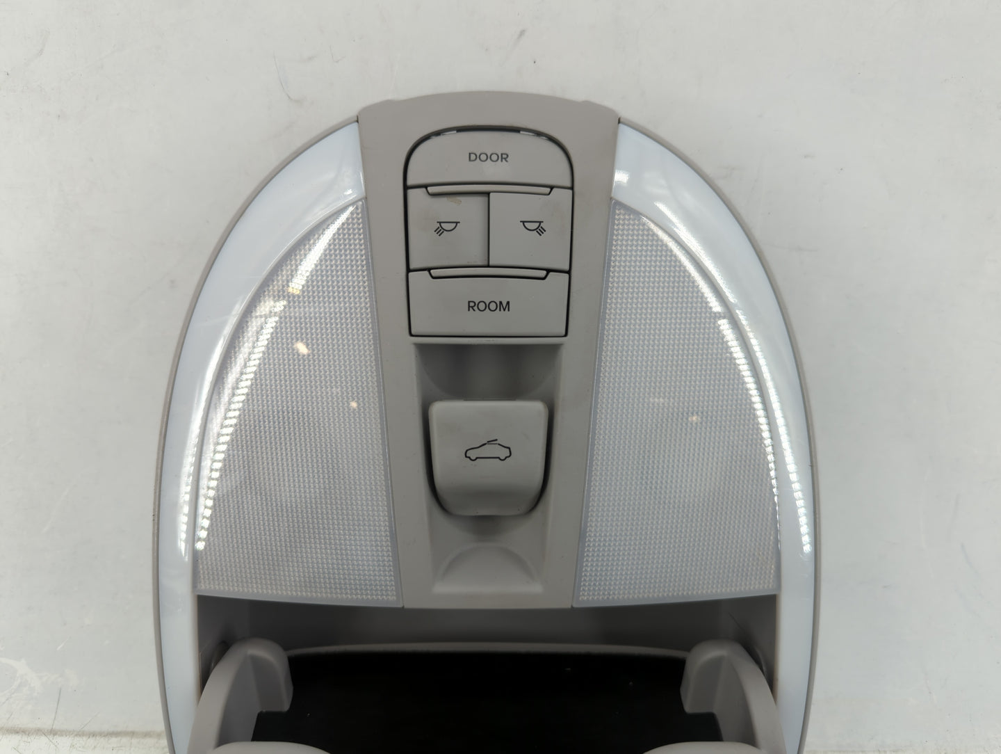 2012-2016 Hyundai Genesis Center Console Armrest Cover Lid - Oemusedautoparts1.com